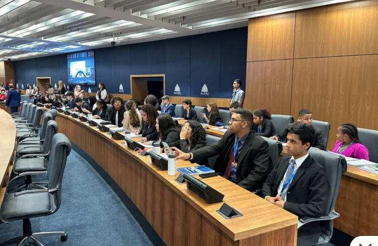 Parlamento Juvenil bate recorde de inscritos