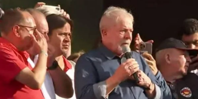 Após polêmica, Lula pede desculpas a policiais