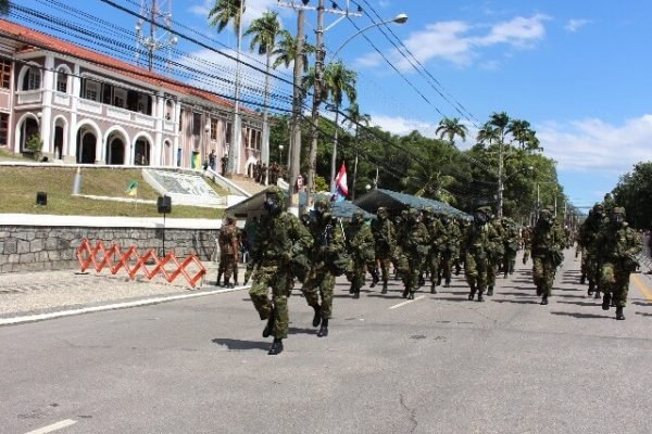 Vila Militar proíbe manifestações políticas