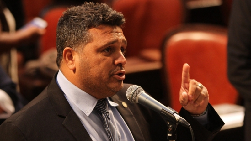 Alerj publica lei que acaba com vistorias de segurança no Detran-RJ