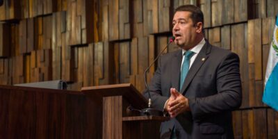 “Estratégia desumana e covarde com a população”, denuncia deputado Léo Vieira