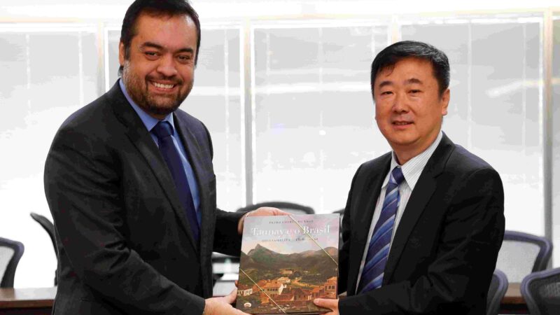 Cláudio Castro celebra 10 anos de parceria entre o Governo do Estado e universidade chinesa