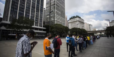 Desemprego recua para 10,5% em abril e atinge 11,3 milhões, aponta IBGE