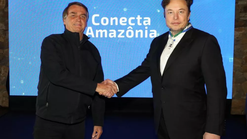 Bolsonaro se encontra com Elon Musk em SP