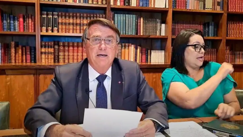 Bolsonaro diz que Lula é “o mentor da morte de Celso Daniel”