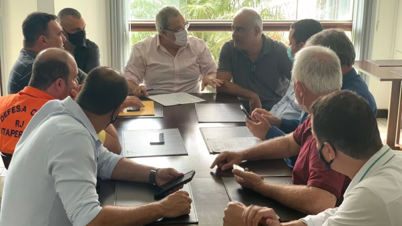 Secretário estadual das Cidades visita Itaperuna, RJ, e discute sobre ajuda à região atingida pelas