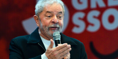PT anuncia saída do marqueteiro de Lula