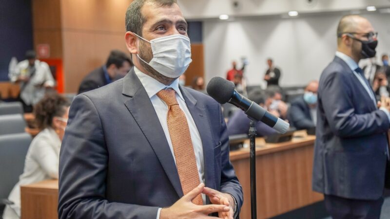 Rio poderá ter programa para amparar jovens de abrigos que completam 18 anos