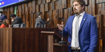 Deputado Thiago Gagliasso apresenta notícia-crime contra cantora Ludmilla