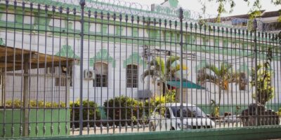 Campos inaugura primeira fábrica de absorventes femininos dentro de penitenciária no estado