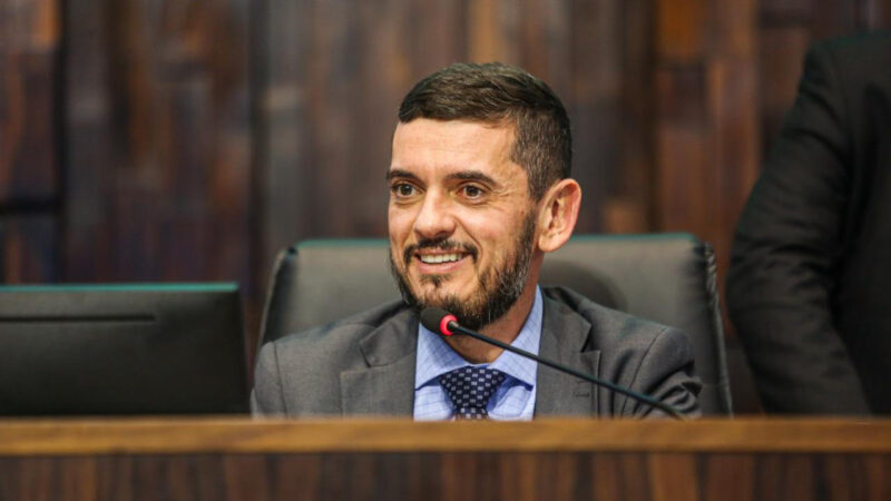 ‘O governador tem que sair um pouco da bolha, atender os aliados’, diz presidente da Alerj