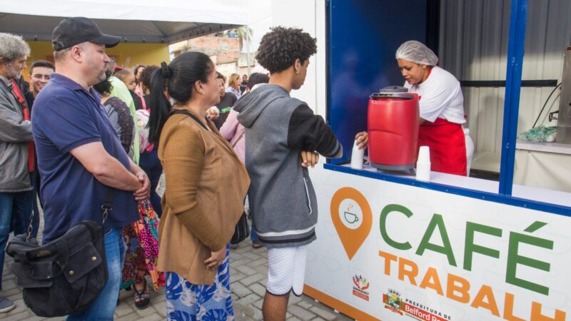 Programa Café do Trabalhador completa dois anos e soma mais de cinco milhões de kits distribuídos