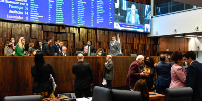 Vale-gás: Alerj aprova benefício da recarga de botijão