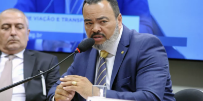 Mesa da Câmara confirma decisão do TSE e oficializa cassação de deputado bolsonarista