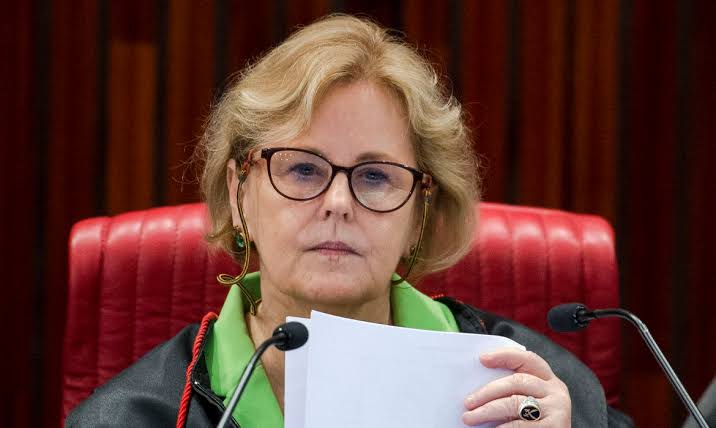Ministra Rosa Weber será relatora de ação contra indulto a Silveira