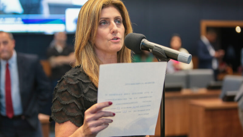 Mulheres vítimas de violência doméstica ganham reserva de vagas em cursos da Faetec