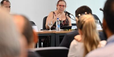 “Há casos grotescos de propaganda eleitoral”, diz diretora da Abradep sobre sites de chefes do Executivo que vão disputar eleições