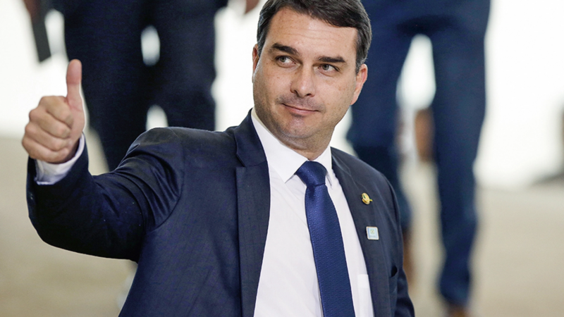 Flávio: Presidente deu ok para privatização da Petrobras