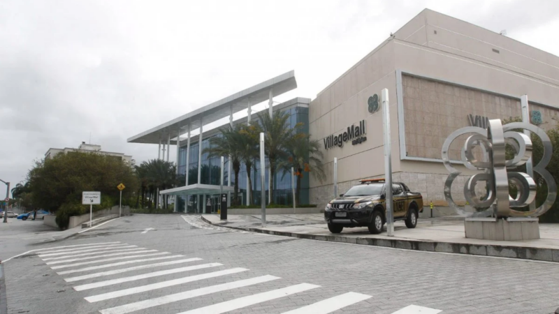 Clientes vivem momentos de pânico no VillageMall