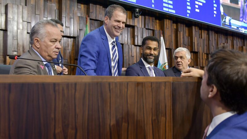 Deputados da Alerj aprovam criação de emendas impositivas ao orçamento estadual