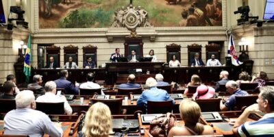 Comissão de Segurança da Câmara do Rio debate armamento da Guarda Municipal