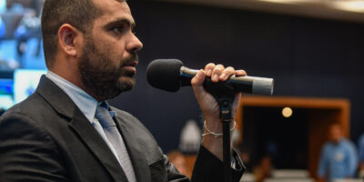 Alerj derruba veto e garante exigência de nível superior para agentes do Degase