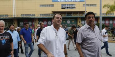 Paes: blocos não estão autorizados a desfilar