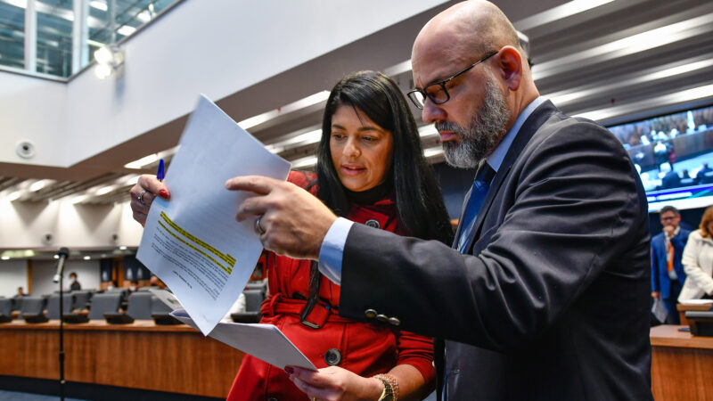 Alerj aprova emissão de documentos em braile para deficientes visuais