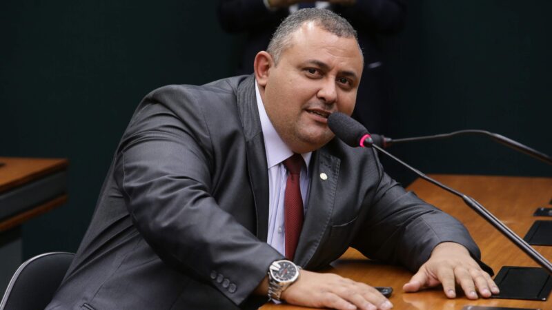 Câmara analisa projeto de lei que dá mais direitos a quem paga aluguel