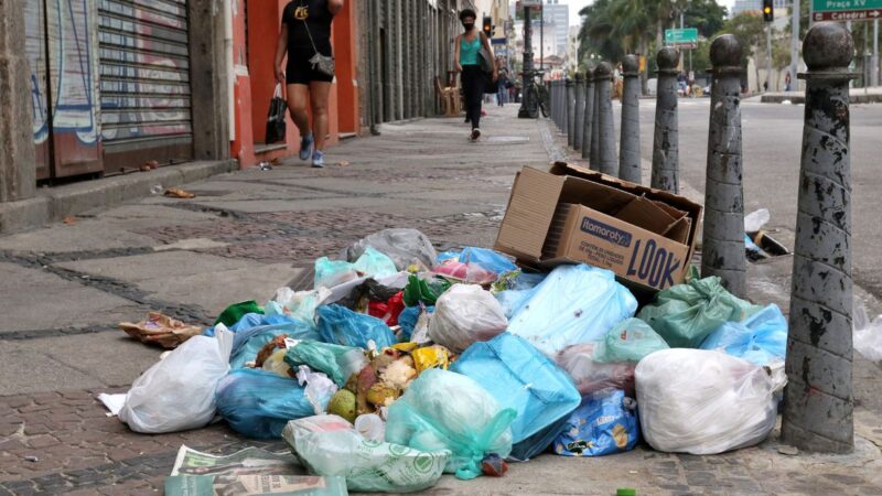 Garis em greve reduzem pauta de reivindicação