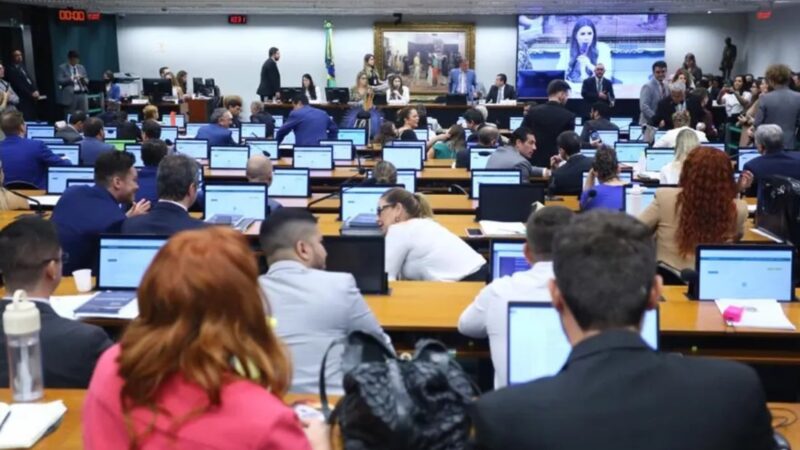 Lei que dá poder a estados para legislar sobre crimes e matéria penal avança no Congresso