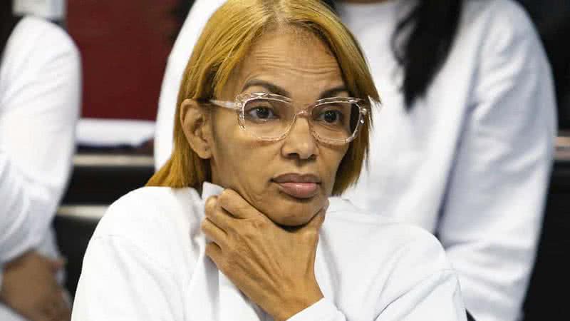 Flordelis tenta deixar cadeia para ir ao enterro da filha, encontrada desacordada em rua de São Gonçalo