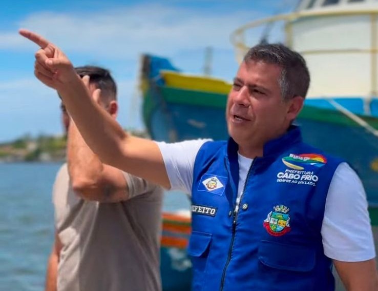 Após a posse, novo prefeito de Cabo Frio vai às ruas fiscalizar serviços públicos