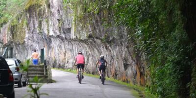 Enxuga-gelo: flanelinha cobra R$ 80 por vaga nas Paineiras, agride guarda e acaba liberado