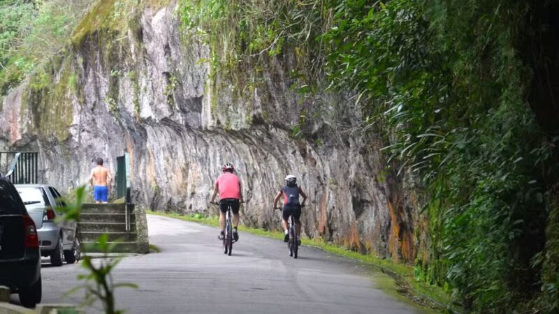 Enxuga-gelo: flanelinha cobra R$ 80 por vaga nas Paineiras, agride guarda e acaba liberado