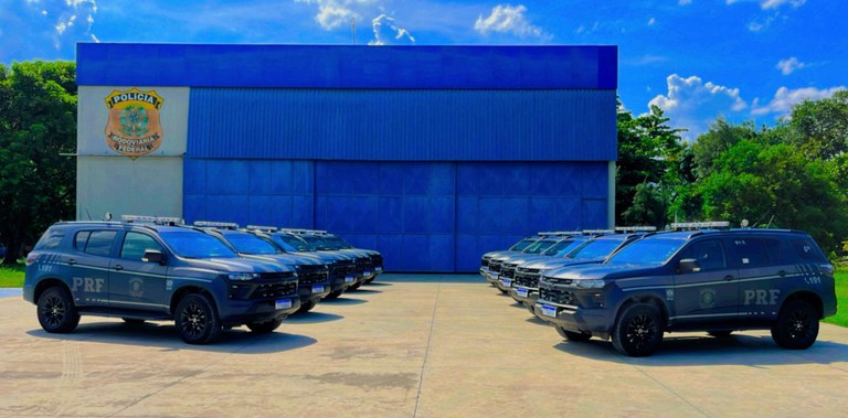PRF reforça fiscalização das rodovias no Rio com 11 novas viaturas