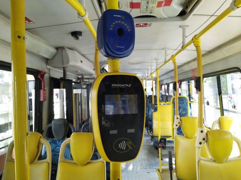 Ônibus poderão ter que aceitar pagamento por cartões de débito e crédito no RJ