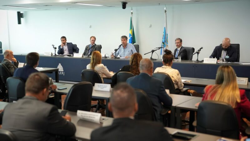 Déficit no RJ cai para R$ 2,4 bilhões no final de 2024