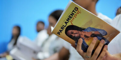 Parlamento Juvenil da Alerj abre inscrições para edição de 2025