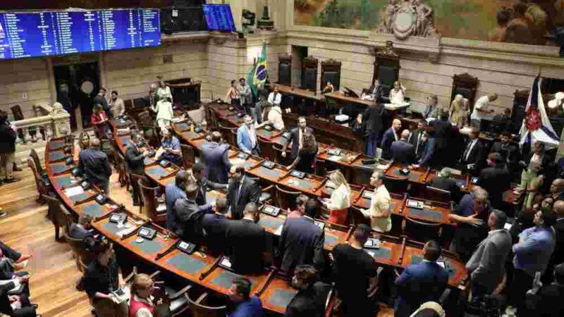 Rio tem novas regras para serviço de autoarmazenamento