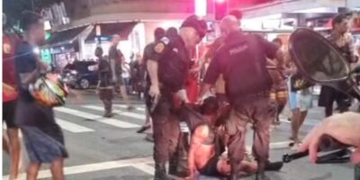 Dupla acusada de furtar motos  é espancada por multidão em Copacabana