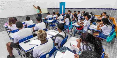 Governo do Estado convoca mais 2.500 professores para migração de carga horária