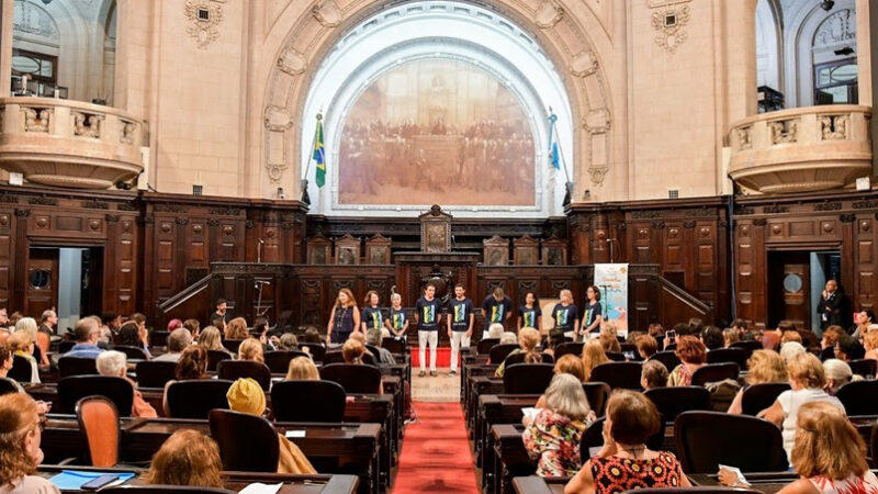 Alerj encerra festividades  dos seus 50 anos com concerto de música clássica