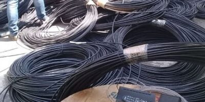 Enel flagra mais de 350 “gatos” de energia em Magé durante operação