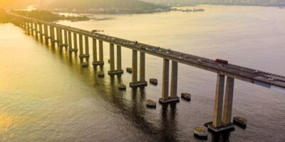 Feriado do Dia do Trabalho deve levar 855 mil veículos à Ponte Rio-Niterói