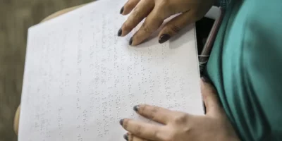 ALERJ inclui provas em braile e outras técnicas assistivas para pessoas com deficiências em concursos públicos