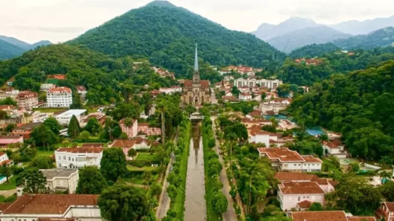 Foro e laudêmio em Petrópolis: não é imposto, não é taxa do príncipe e não tem nada de feudal