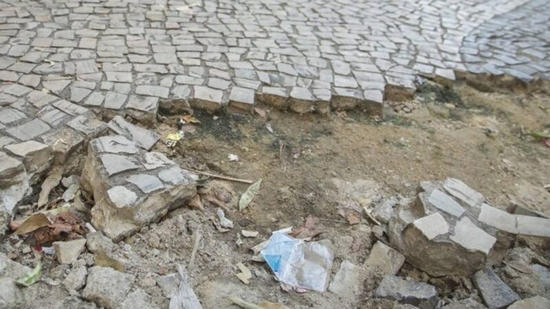 Só 19% das calçadas do Rio estão livres de obstáculos, revela IBGE