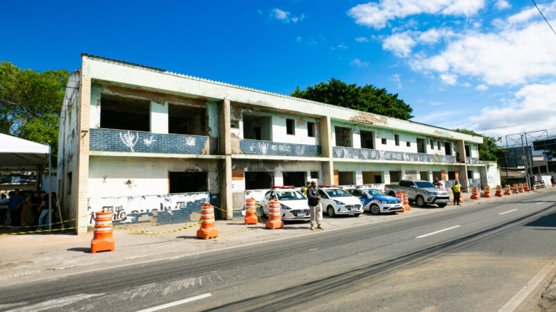 Prédio abandonado vai abaixo para dar lugar a nova maternidade em Itaguaí