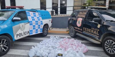 Combo do crime: mulher é presa com 75kg de drogas e armas na Região dos Lagos